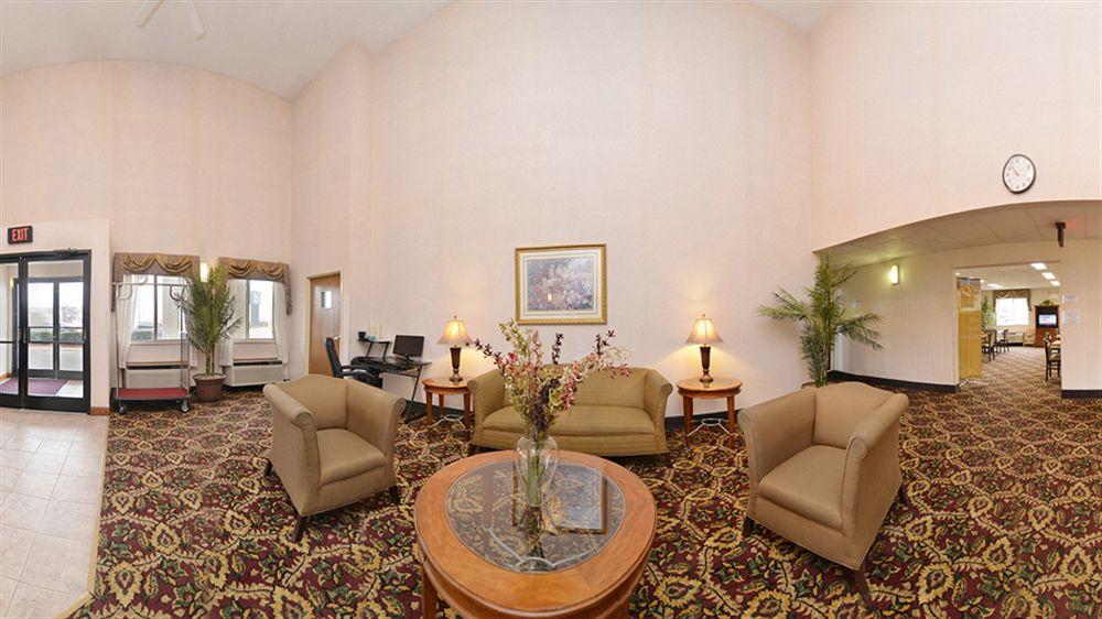 Quality Inn & Suites Woodstock Near Lake Geneva Inreriör bild