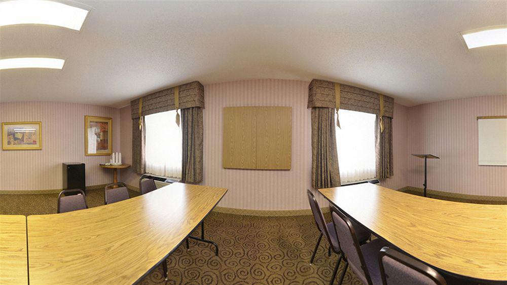 Quality Inn & Suites Woodstock Near Lake Geneva Exteriör bild