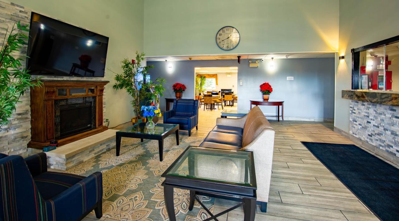 Quality Inn & Suites Woodstock Near Lake Geneva Exteriör bild