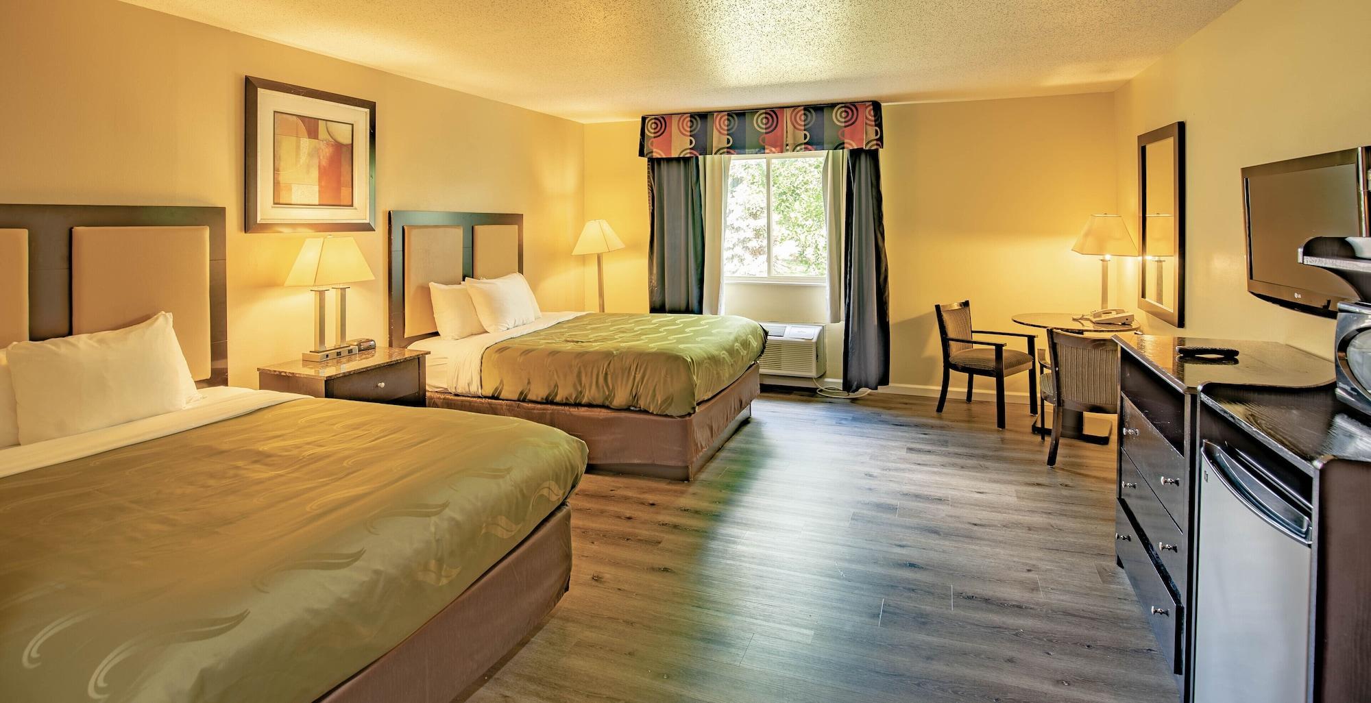 Quality Inn & Suites Woodstock Near Lake Geneva Exteriör bild