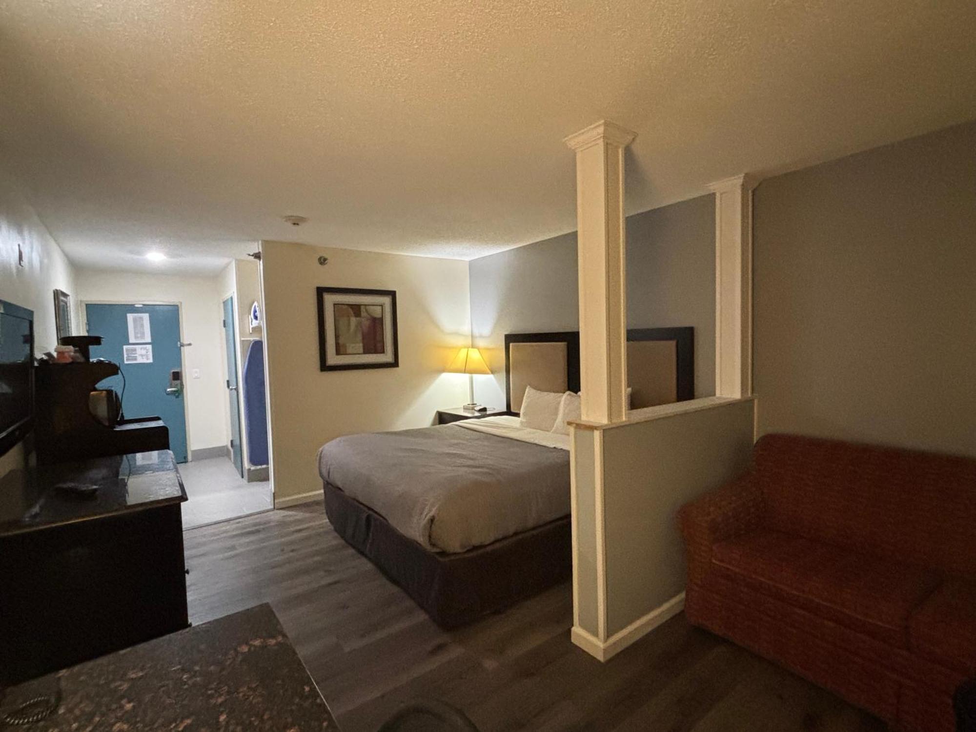Quality Inn & Suites Woodstock Near Lake Geneva Exteriör bild